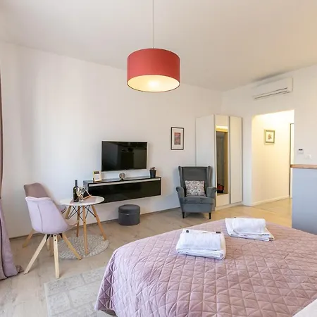 Polai Panorama With Free Parking Appartement *