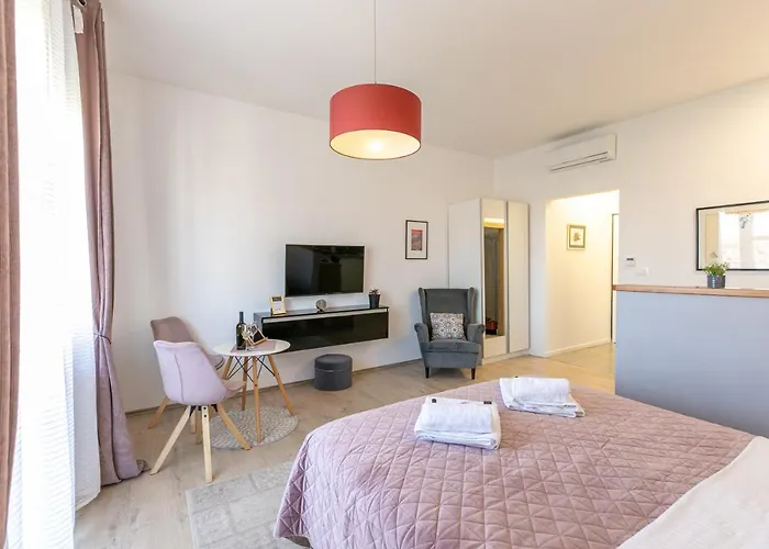 Polai Panorama With Free Parking Apartmán *